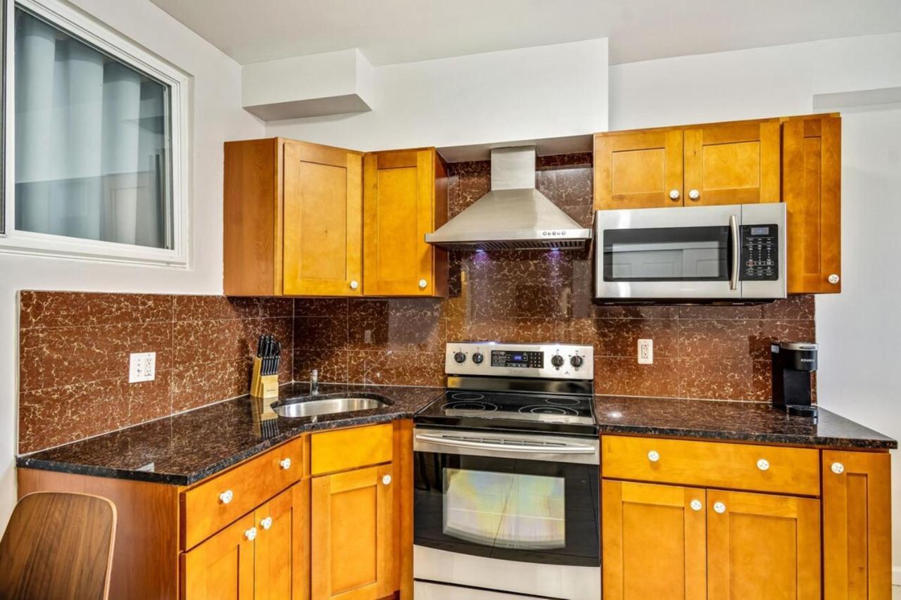 The Vacationer's Place Apartment *